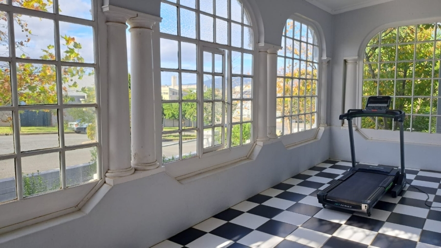 4 Bedroom Property for Sale in Caledon Western Cape